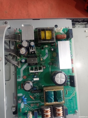 sursa pe0391 v28a00053101 de pe tv Toshiba 32c3005p