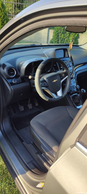 Chevrolet Orlando 7 locuri de vânzare. Mașina este în stare foarte bună  - imagine 5