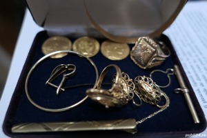 Achizitionez Monede Aur Bijuterii 14K 18K Lantic Bratara Brosa Inel Verigheta Medalie Ghiul Cercei