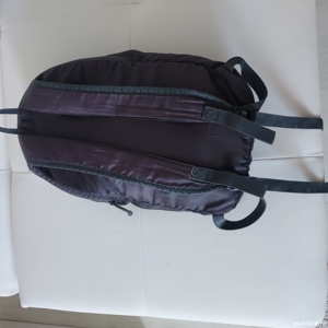 vand rucsac dimensiuni medii,folosit dar in stare buna. - imagine 4