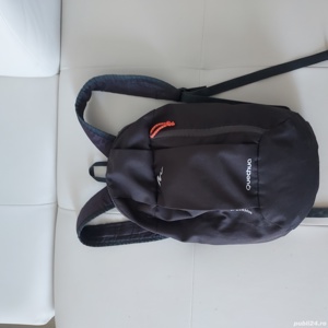 vand rucsac dimensiuni medii,folosit dar in stare buna. - imagine 2