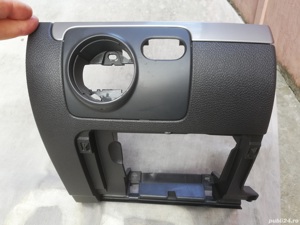 ornament superior bord stanga vw golf 5