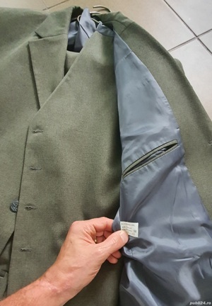 Costum Romanesc Codrin cu stofa de calitate superioara nu chinezarii are marime 56 . - imagine 3