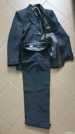 Costume tata si fiu  Tatal :Marios colection marime 54 preț 150 lei Fiu: Ha&Me marimea 38 preț 50 le