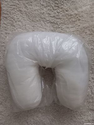 Perna de calatorie pentru gat cu ambalaj original