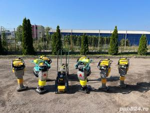 Inchiriez mai compactor