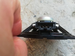 boxa difuzor usa fata partea superioara vw golf 5 - imagine 6