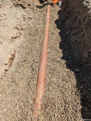 Mașina de dat gauri de hota și centrala in beton.  - imagine 2