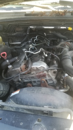 Sangyon Rexton  - imagine 4