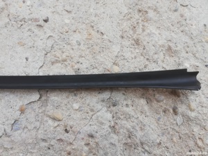 ornament exterior parbriz dreapta vw golf 5  - imagine 2