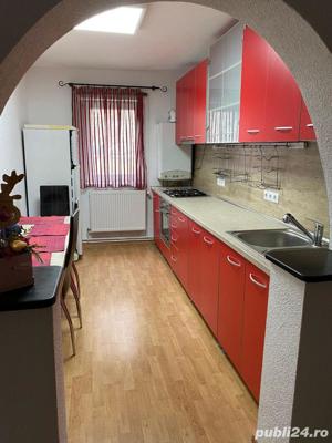 Apartament 3 camere decomandat zona Vasile Aaron - imagine 11