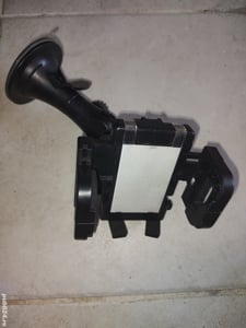 Vând suport telefon pentru parbriz auto 