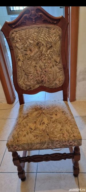 Masa din lemn masiv cu 6 scaune