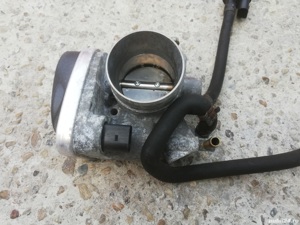 clapeta acceleratie vw golf 5 1.6 benzina