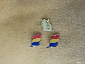 Insigna metalica steag  Romania 