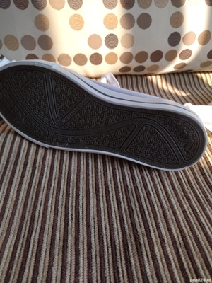 Tenisi albi numarul 41, marca Victory - imagine 3