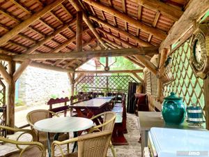 Pensiune cu 13 camere de vânzare in Bulz - imagine 15