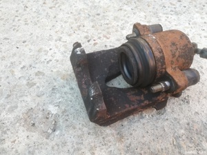 etrier fata stanga dreapta vw golf 5 - imagine 5