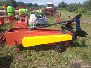 Masina scos cartofi prin vibrare cu banda