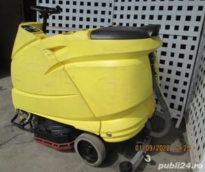 Masina de spalat frecat-aspirat pardoseala cu post de conducere K rcher BR 90 140 R , Sh Germania