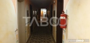 Pensiune 23 camere 19 bai 2100 mpu restaurant terasa curte Alba Iulia - imagine 19