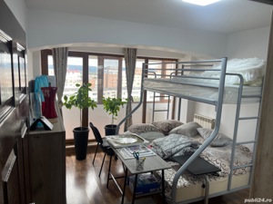 Vând apartament , 4 camere decomandat , Bacau - ultra central  - imagine 4