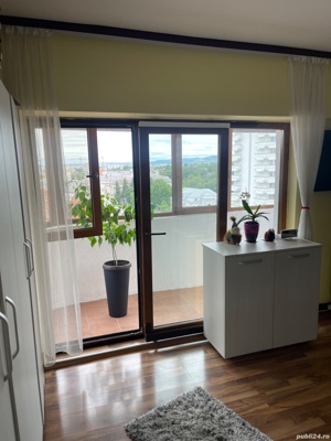 Vând apartament , 4 camere decomandat , Bacau - ultra central  - imagine 10