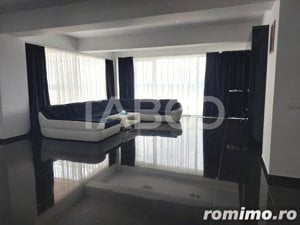 Penthouse de inchiriat 244 mp modern mobilat si utilat terasa Sibiu - imagine 4