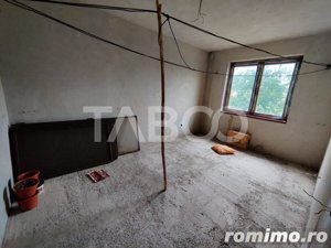 Comision 0% Casa tip duplex de vanzare 6 camere cu teren Saliste Sibiu - imagine 14