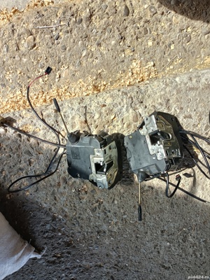 broască ușă Mercedes Benz C 180 - imagine 2