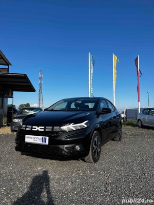 Inchiriez Dacia Logan 2023 automatic