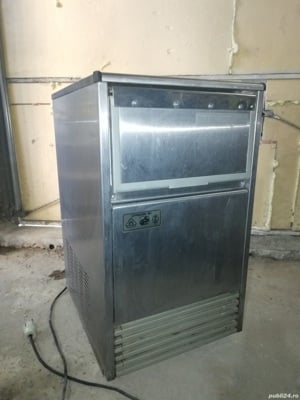 Mașină profesionala de făcut gheață Bar Line 20 - imagine 1