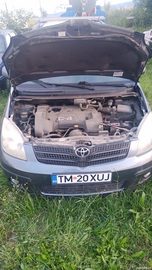 Dezmembrez Toyota Corolla Verso, 2.0 diesel 66 kw(90 cp) an 2002 - imagine 10