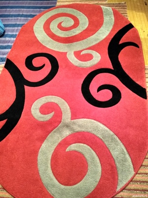 Covor in relief modern rosu