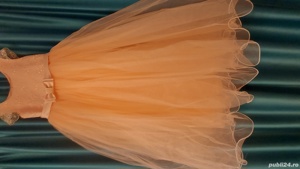 Vând rochiță tul model printesa - imagine 4