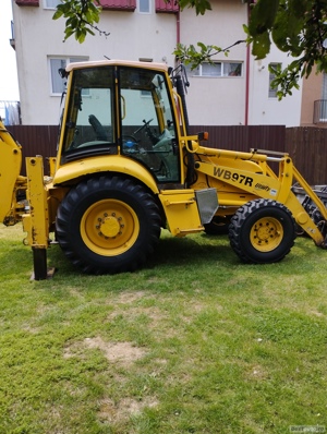 Vând buldoexcavator Komatsu wb 97 r2  - imagine 5