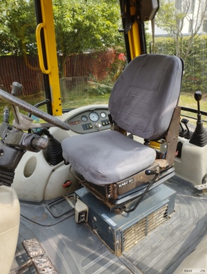 Vând buldoexcavator Komatsu wb 97 r2  - imagine 7