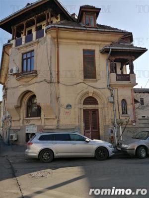 Vila de 19 camere in zona Parc Carol