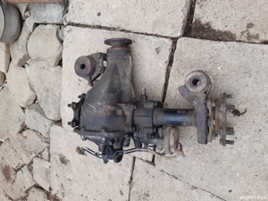 grup fata Toyota hilux - imagine 2