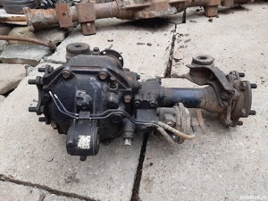 grup fata Toyota hilux