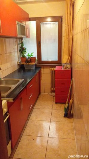 vand apartament cu.2.camere cu tóate utilitatile . - imagine 4