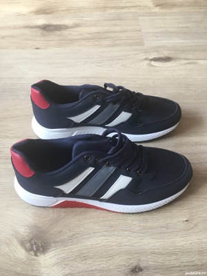 Adidași    - imagine 3