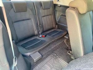 Nissan Quasqai+2 - imagine 6