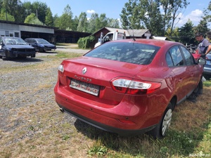 Dezmembrez Renault Fluence an 2012 motor 1.6  16 V benzina Km in bord 66.000 - imagine 3