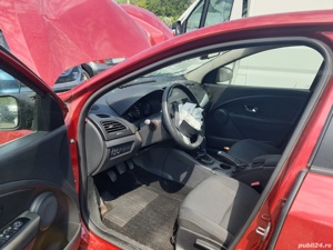 Dezmembrez Renault Fluence an 2012 motor 1.6  16 V benzina Km in bord 66.000 - imagine 5