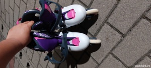 Role copii cu 4 roti si 2 clape culoare alb, negru si roz marimea 30-32 - imagine 4