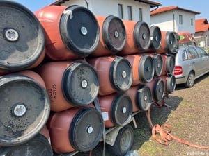 Vând butoaie plastic dur 220 l