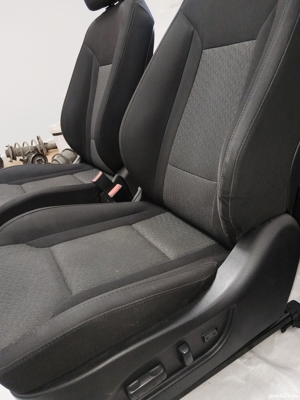 Dezmembrez hyundai i40  - imagine 9