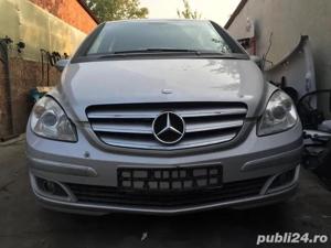 Dezmembrari Mercedes B-Class W245 2008