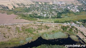 Teren langa lac Naipu - imagine 2